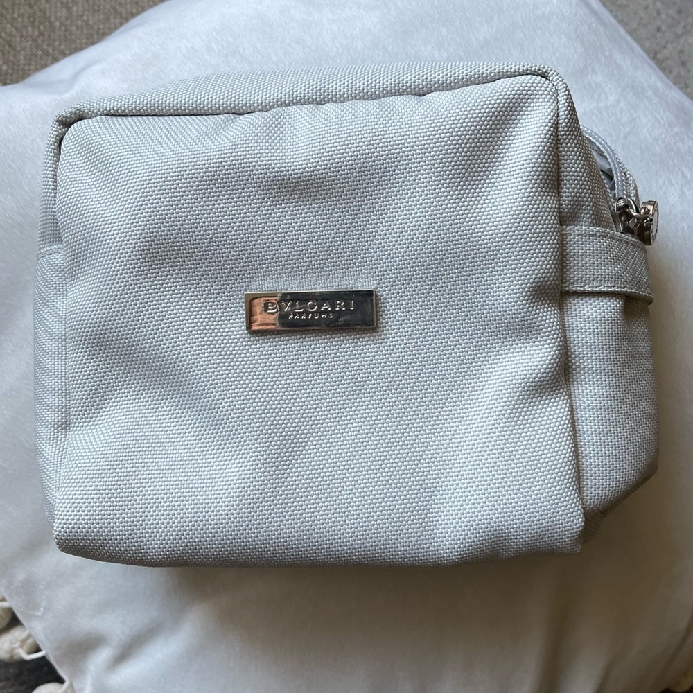 BVLGARI MAGNIFICA Makeup Travel
Zip Bag